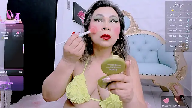 Snapshot of dianamilf chatting on February 2025 01:47:02 AM dianamilf online show from February 2025 01:47:02 AM