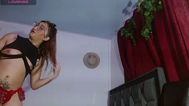 DULCE ZOE online show from February 2026 03:51:02 AM