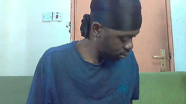 BIGDICKMULLAH online show from October 2025 08:29:01 AM