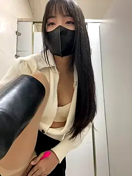 Snapshot of Asia-Lynn chatting on December 2024 02:16:01 PM Asia-Lynn online show from December 2024 02:16:01 PM