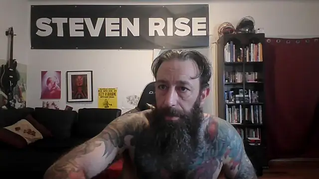 Snapshot of StevenRiseNYC chatting on June 2026 10:51:02 AM StevenRiseNYC online show from June 2026 10:51:02 AM