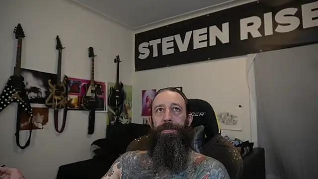 Snapshot of StevenRiseNYC chatting on July 2026 12:17:02 AM StevenRiseNYC online show from July 2026 12:17:02 AM