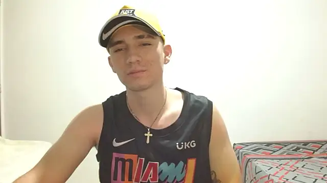 ChicoMaloFfF online show from April 2026 01:43:02 AM