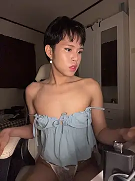 Plaxtique online show from January 2026 07:27:02 PM