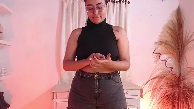  Kim  M online show from March 2026 01:49:01 PM