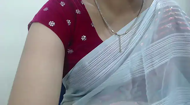 Snapshot of Lovely_Siri_23 chatting on January 2025 11:03:01 AM Lovely Siri 23 online show from January 2025 11:03:01 AM