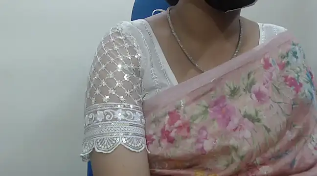 Snapshot of Lovely_Siri_23 chatting on January 2025 03:02:01 PM Lovely Siri 23 online show from January 2025 03:02:01 PM