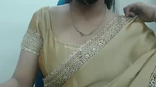 Snapshot of Lovely_Siri_23 chatting on February 2025 06:02:01 AM Lovely Siri 23 online show from February 2025 06:02:01 AM