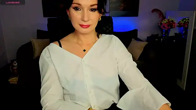 Snapshot of Sofia_Ford chatting on May 2026 01:27:02 PM Sofia Ford online show from May 2026 01:27:02 PM