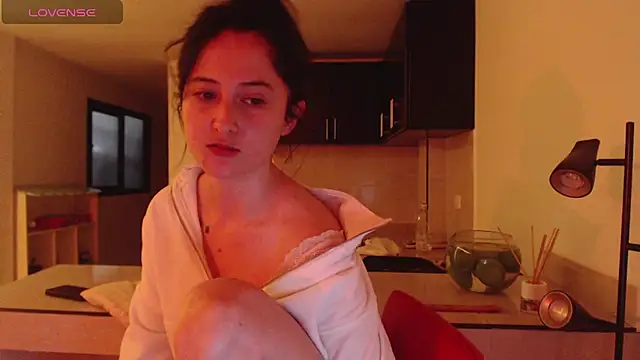 Snapshot of AlissonnFoxx chatting on January 2025 01:43:02 AM AlissonnFoxx online show from January 2025 01:43:02 AM