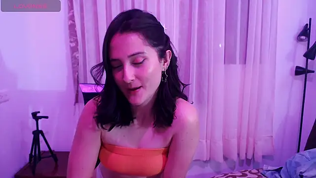 Snapshot of AlissonnFoxx chatting on July 2026 05:35:02 AM AlissonnFoxx online show from July 2026 05:35:02 AM