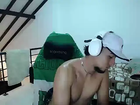 Snapshot of matias_bianco chatting on March 2026 02:18:02 AM matias bianco online show from March 2026 02:18:02 AM