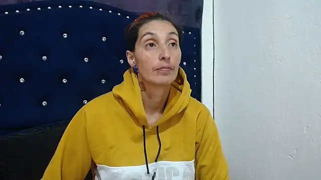 Snapshot of anyu1306 chatting on December 2024 02:33:02 PM anyu1306 online show from December 2024 02:33:02 PM