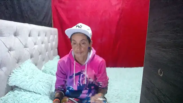 Snapshot of anyu1306 chatting on October 2025 10:41:01 PM anyu1306 online show from October 2025 10:41:01 PM