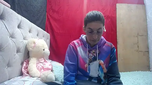 Snapshot of anyu1306 chatting on November 2025 08:18:01 PM anyu1306 online show from November 2025 08:18:01 PM