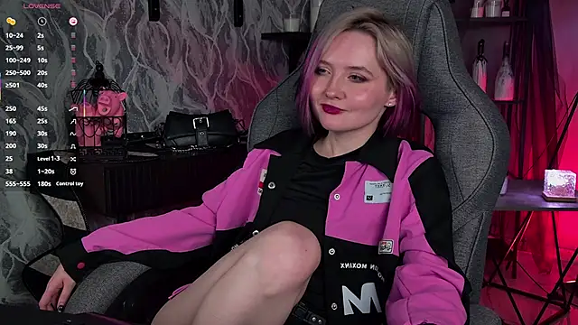 ReiYosimoto online show from April 2026 07:07:02 PM