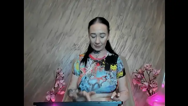 Snapshot of Rayanablackandwhite chatting on June 2026 10:49:02 AM Rayanablackandwhite online show from June 2026 10:49:02 AM