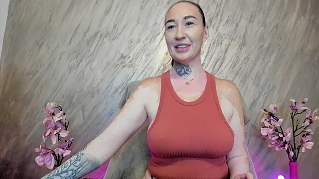 Snapshot of Rayanablackandwhite chatting on July 2026 10:30:01 AM Rayanablackandwhite online show from July 2026 10:30:01 AM