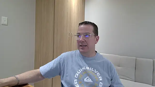 BrettJ81 online show from December 2024 01:44:02 PM