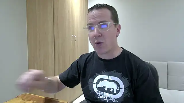 BrettJ81 online show from September 2025 03:34:01 PM