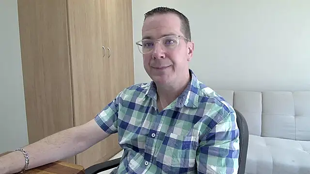 BrettJ81 online show from September 2025 09:53:02 AM