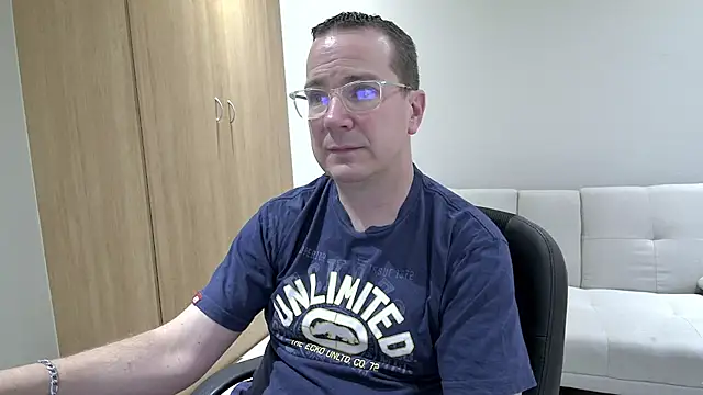 BrettJ81 online show from September 2025 03:26:02 PM