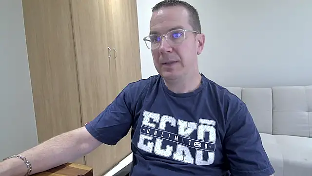 BrettJ81 online show from March 2026 02:44:01 PM