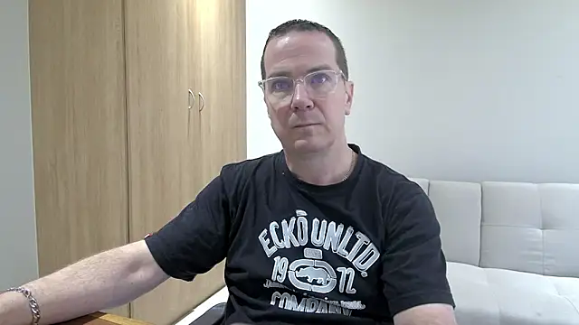 BrettJ81 online show from April 2026 11:02:02 AM