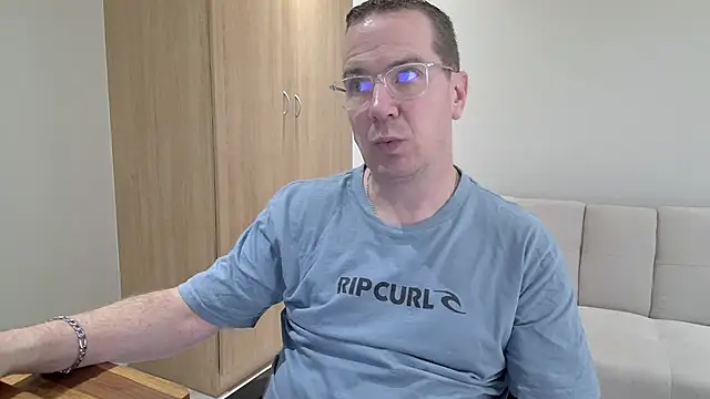 BrettJ81 online show from April 2026 02:55:02 PM