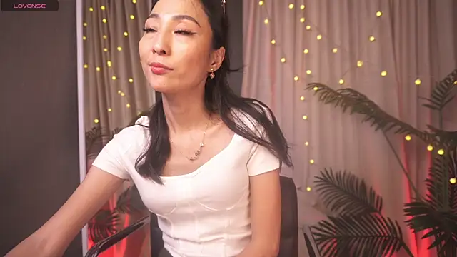 Snapshot of 1reisatumi_ chatting on December 2025 01:29:01 PM 1reisatumi online show from December 2025 01:29:01 PM