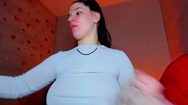 Snapshot of Laya_Moon chatting on February 2026 12:41:02 PM Laya Moon online show from February 2026 12:41:02 PM