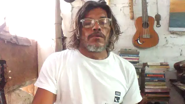 Snapshot of kvr27 chatting on April 2026 12:44:02 PM kvr27 online show from April 2026 12:44:02 PM