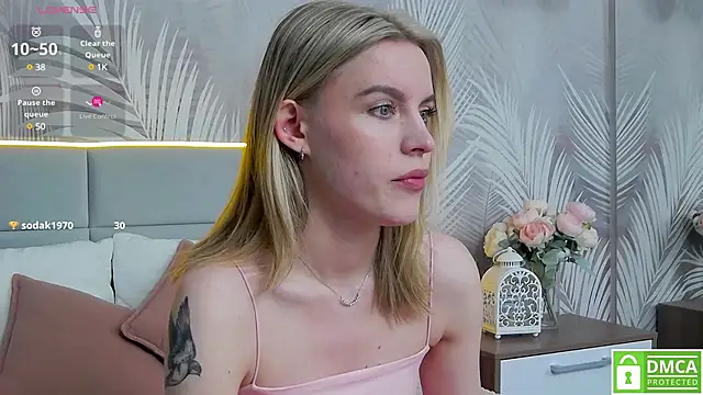 Snapshot of AmaliaBell chatting on December 2024 01:40:02 PM AmaliaBell online show from December 2024 01:40:02 PM