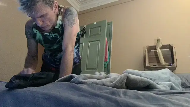 leahcimnikral online show from November 2025 07:29:01 AM