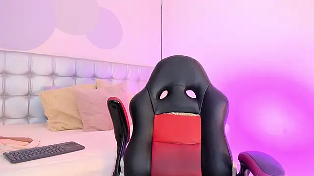 pervert lizza online show from February 2025 11:55:01 AM