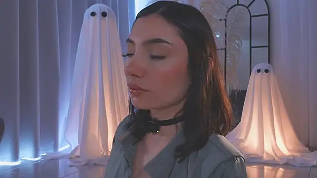 AmyArmstrong online show from October 2025 07:30:02 PM