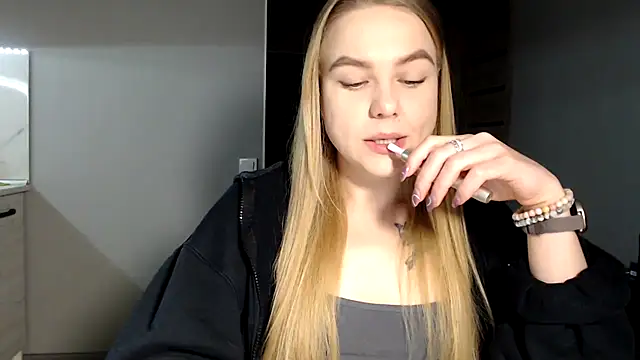 Snapshot of Sunbeam_ chatting on February 2025 04:04:01 PM Sunbeam online show from February 2025 04:04:01 PM