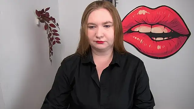 Snapshot of LaraDream chatting on April 2026 02:12:02 PM LaraDream online show from April 2026 02:12:02 PM
