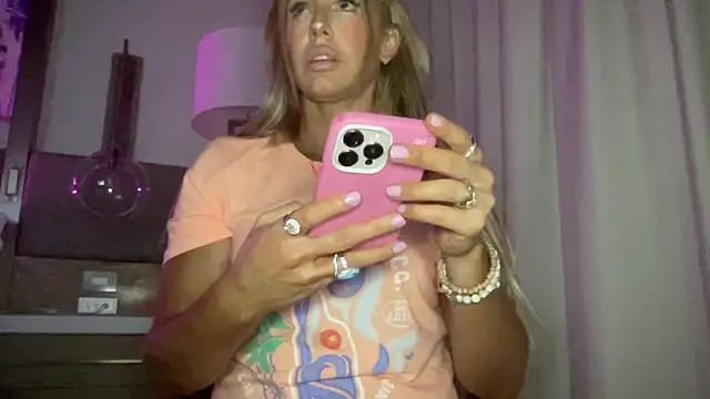 Snapshot of Fitnessbabe69 chatting on December 2024 08:09:02 AM Fitnessbabe69 online show from December 2024 08:09:02 AM