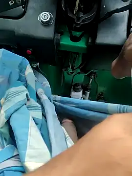 Snapshot of Kolkata___Boy chatting on December 2024 02:01:02 AM Kolkata   Boy online show from December 2024 02:01:02 AM