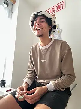 bigryann23 online show from November 2025 09:13:02 PM